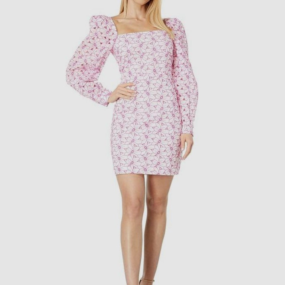 ONE33 SOCIAL Floral Embroidered‎ Lace Square Neck Dress